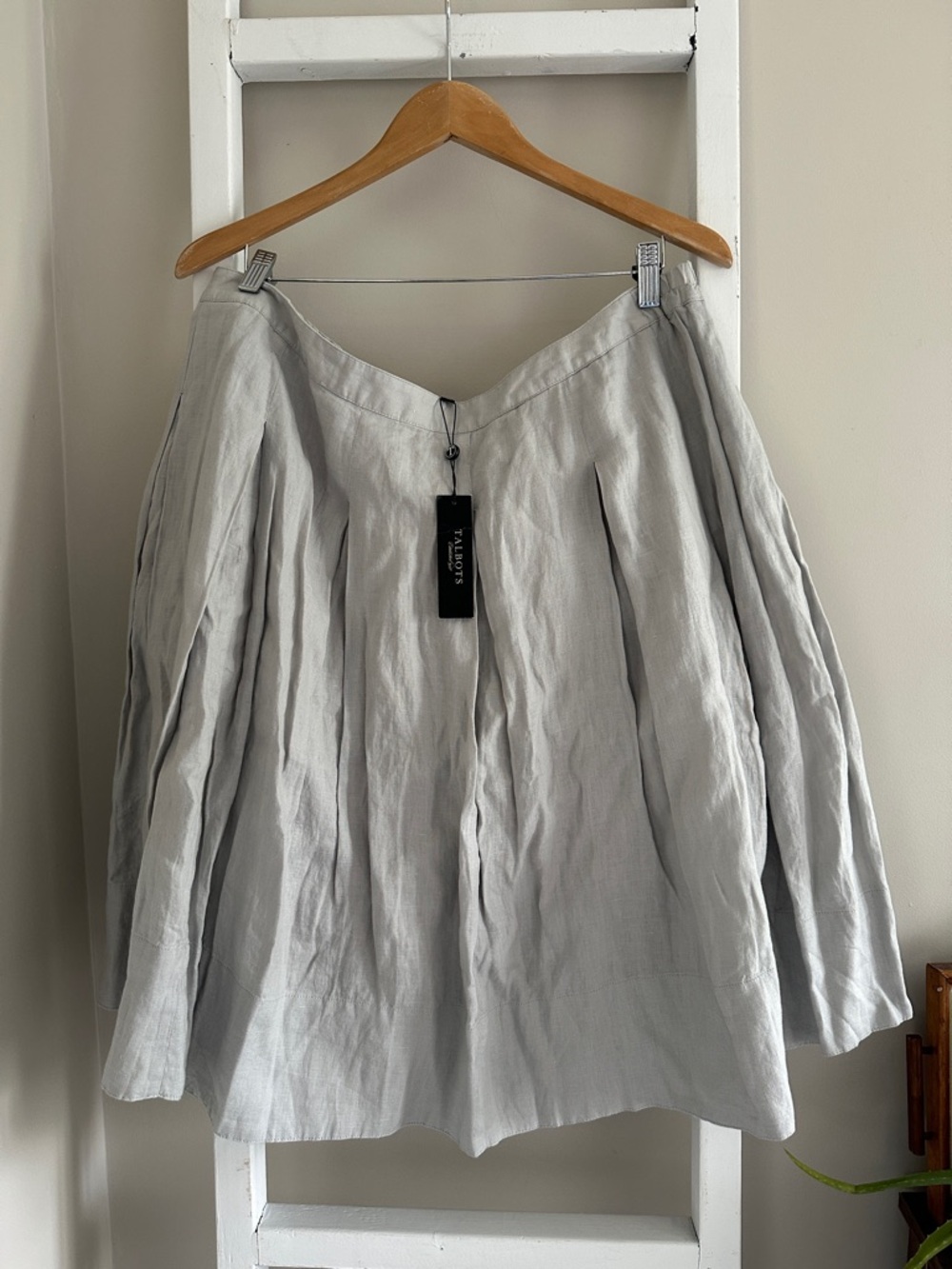 NWT Talbots Fully Lined Pleated Linen Skirt